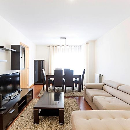 2Br Flat By Metro W/ Free Parking By Lovelystay Vila Nova de Gaia Esterno foto