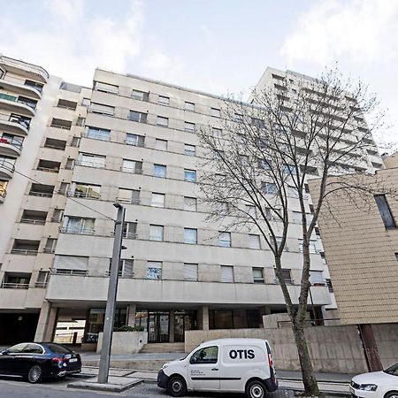2Br Flat By Metro W/ Free Parking By Lovelystay Vila Nova de Gaia Esterno foto