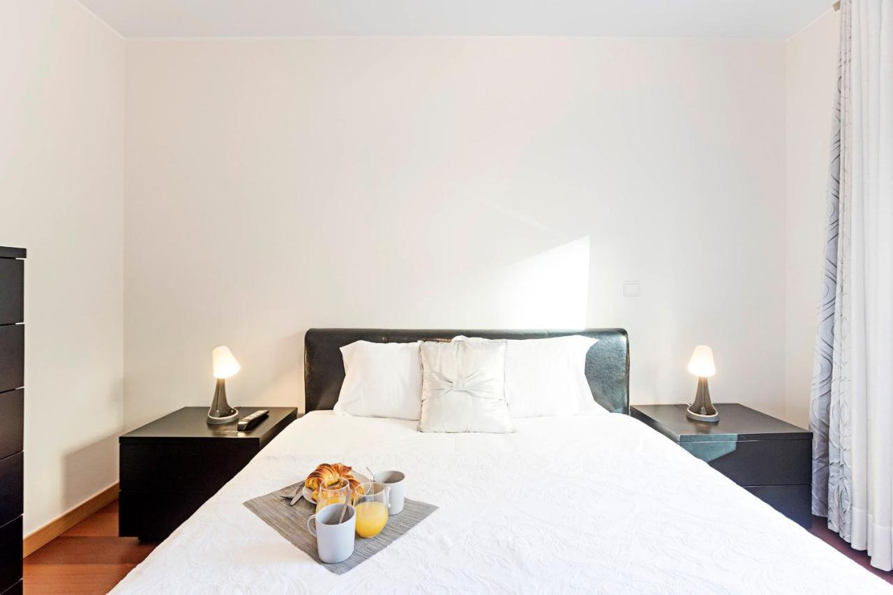 2Br Flat By Metro W/ Free Parking By Lovelystay Vila Nova de Gaia Esterno foto
