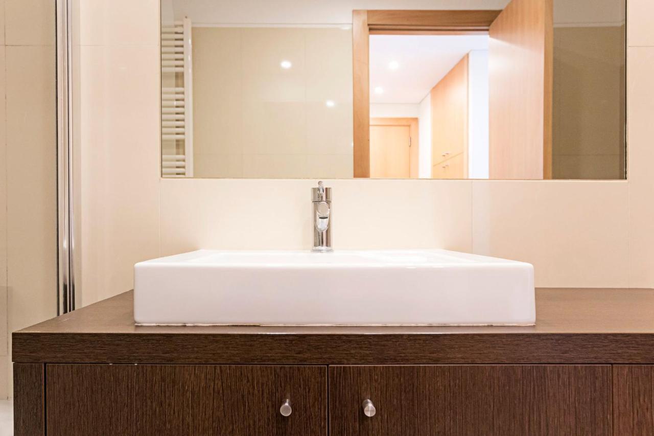 2Br Flat By Metro W/ Free Parking By Lovelystay Vila Nova de Gaia Esterno foto